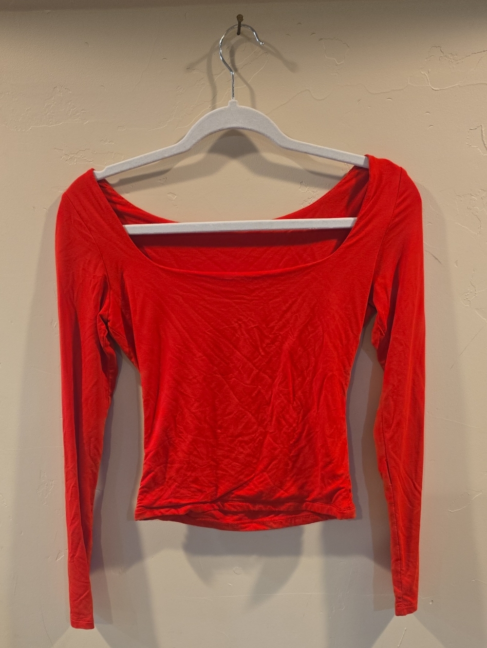 Women’s Red Long-Sleeve Scoop Neck Top